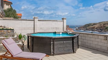 Bañera de hidromasaje exterior
