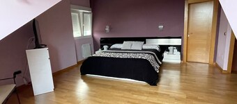 Ferienhaus 'Santa Divina Relax Para 10 Personas' mit Balkon und WLAN