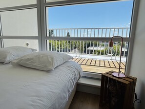 3 chambres, fer et planche à repasser, Wi-Fi, draps fournis