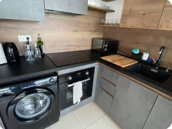 Fridge, microwave, oven, dishwasher
