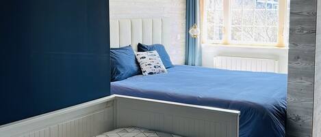 Comfort trippelrum - uteplats - utsikt mot trÀdgÄrden | Gratis wi-fi