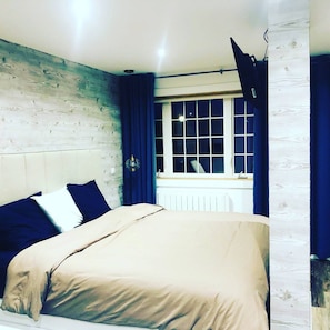 Chambre Triple, patio, vue jardin