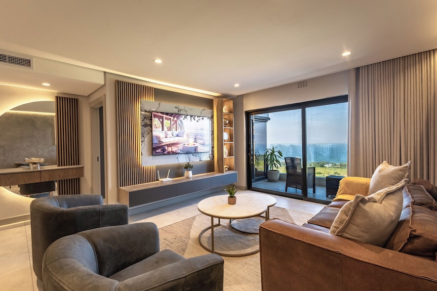 Elegant Umhlanga 2-bed With Hillside And Ocean Views - Umhlanga