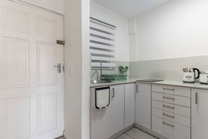 Fridge, microwave, stovetop, electric kettle