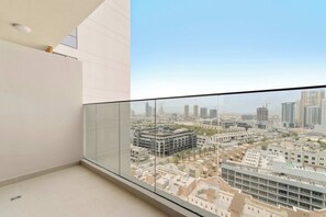 Property grounds - Modern 1BR in JVC with Pool Gym and Parking (Dubai)