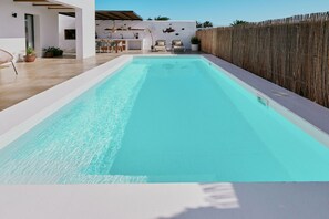 Piscine extérieure, piscine chauffée