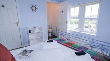 2 bedrooms, individually decorated, individually furnished, free WiFi