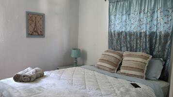 2 makuuhuonetta, silitysrauta/-lauta, Wi-Fi, vuodevaatteet