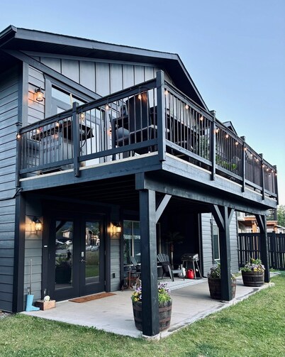 Lake and Peak Retreat