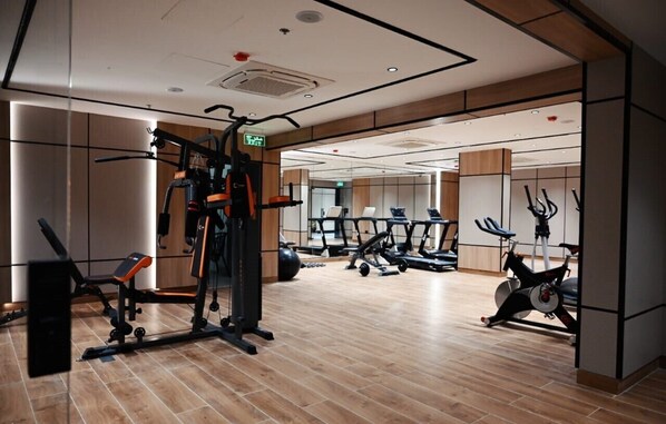 Sauna, steam room