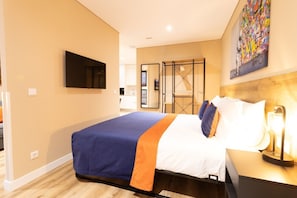 Deluxe Studio, City View | Room amenity