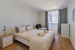 1 bedroom, desk, iron/ironing board, free WiFi