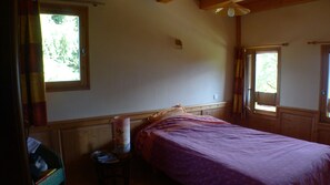 3 dormitorios, tabla de planchar con plancha, wifi y ropa de cama