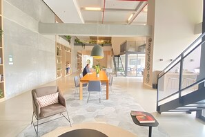 Apartment | Lobby