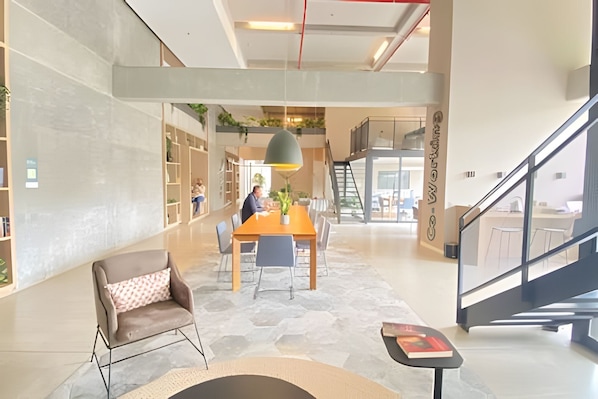 Apartment | Lobby