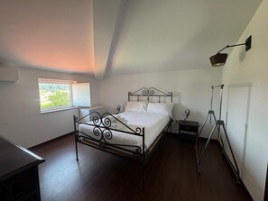 4 bedrooms, iron/ironing board, Internet, bed sheets - Villa Martim by Sé Apartamentos (Barcelos)