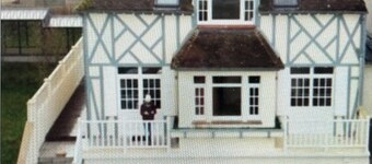 VILLA BEACH ENTRANCE - Full ground floor with free parking