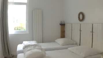 3 bedrooms, iron/ironing board, WiFi