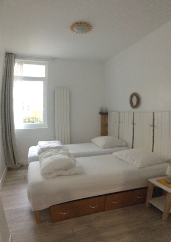 Villa Beach Entrance - Full Ground Floor With Free Parking - Ouistreham