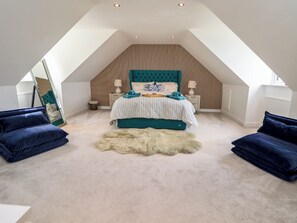 5 Schlafzimmer, individuell dekoriert, individuell eingerichtet
