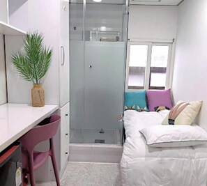 1 chambre, bureau, Wi-Fi gratuit, draps fournis