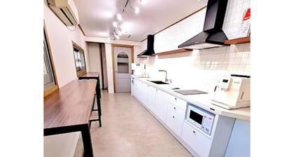 4-min Walk Sinsa Station PRIVATE STUDIO #Gangnam #Central #Clinic #Treatment