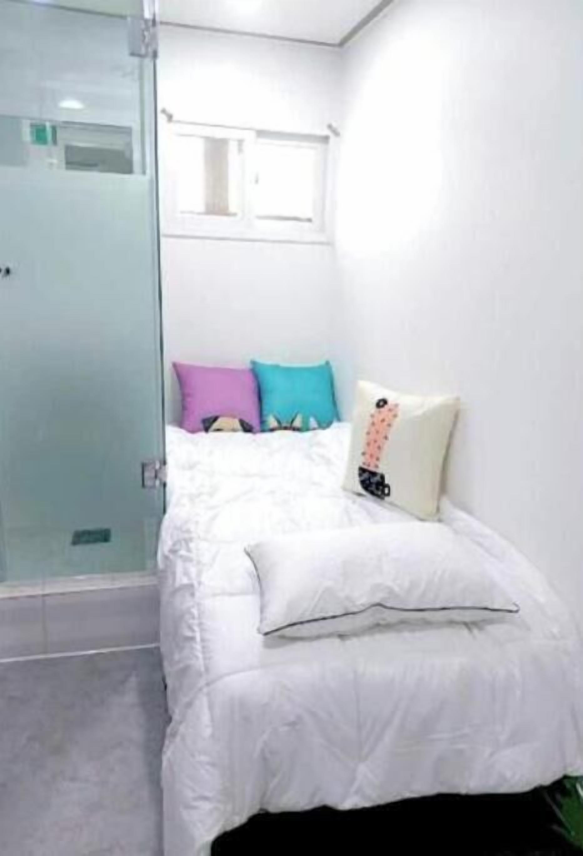 1 chambre, bureau, Wi-Fi gratuit, draps fournis