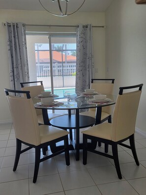 Dining - Your relax home in Cape Coral with Gulf access (Cape Coral)