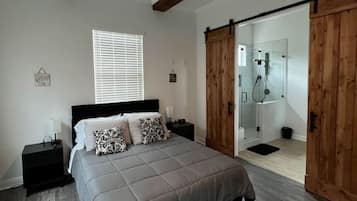 4 bedrooms, iron/ironing board, travel cot, free WiFi