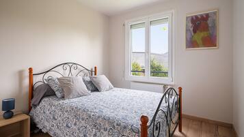 3 sovrum, strykjÀrn/strykbrÀda, wi-fi och sÀngklÀder