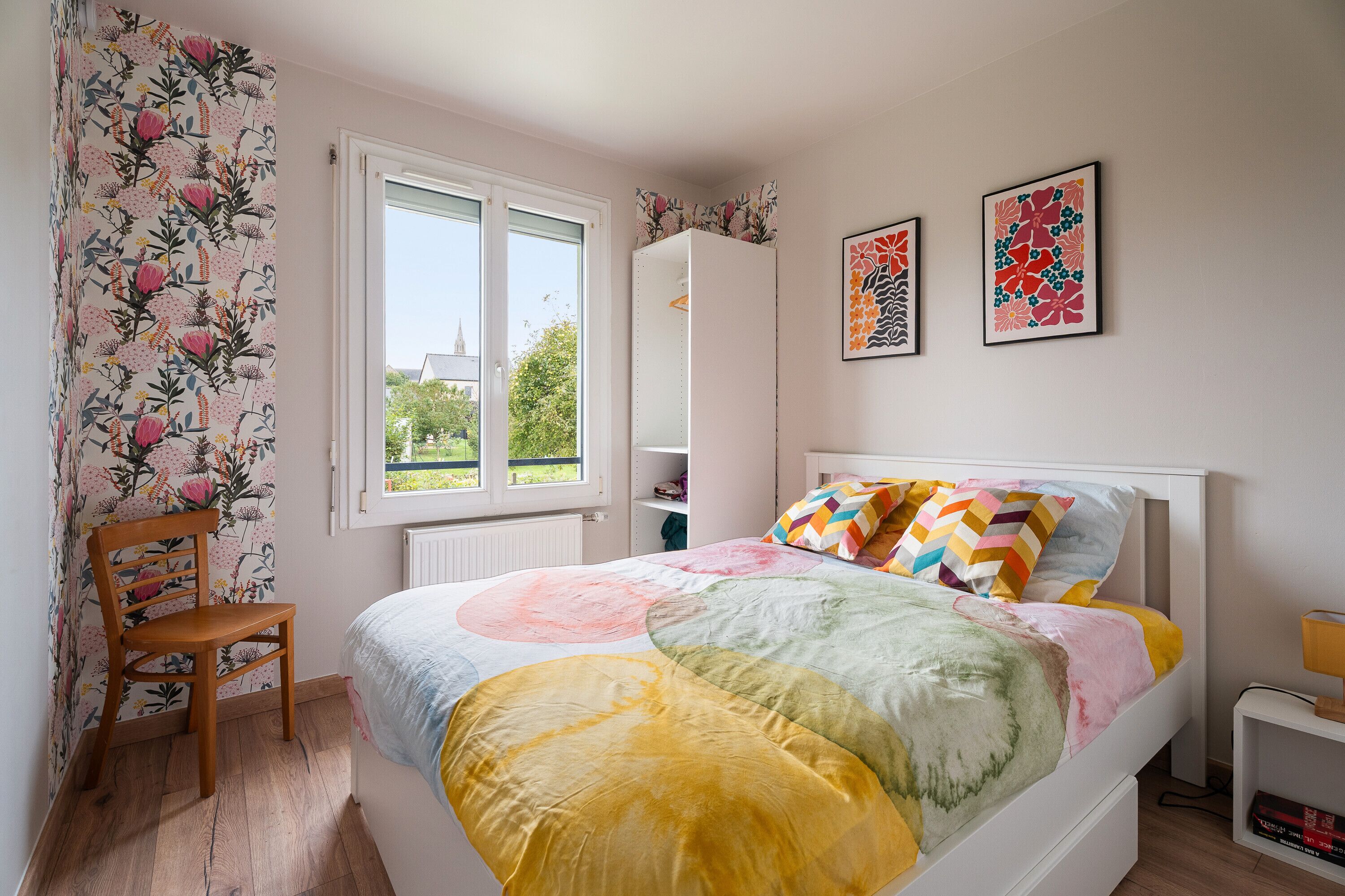 3 slaapkamers, een strijkplank/strijkijzer, wifi, beddengoed