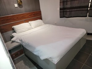 1 bedroom, iron/ironing board, Internet, bed sheets
