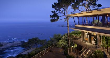 Cozy condo-kitchen, fireplace, views & AC in Carmel! Concourse d'Elegance Week!!