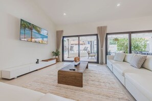 Smart-tv, videospil, stereoanlæg, computerskærme