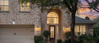 Cozy, Quiet 4-bedroom, 3.5 bathroom Home in The Woodlands