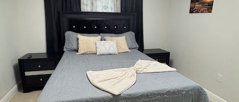 3 bedrooms, free WiFi, bed sheets