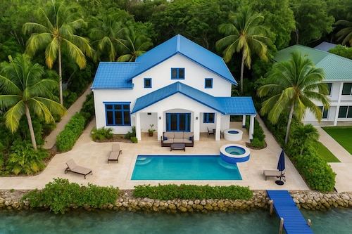 Waterfront Marathon Keys Escape • Pool, Dock & Comfort for 8 Guests