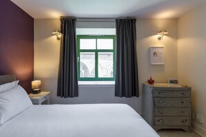 2 soverom, strykejern/-brett, internettilgang og sengetøy