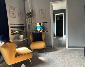 Interior - Adults only Sanctuary & Writer's Retreat (Manchaca)