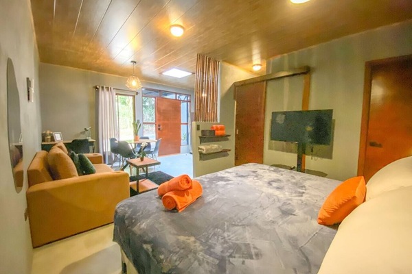 King size bed