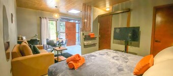 Casita La Esquina Chic Monteverde Studio/king bed
