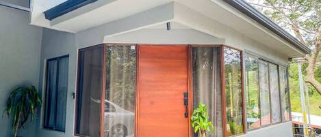 تفاصيل الفندق من الخارج