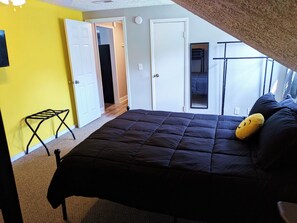 2 bedrooms, iron/ironing board, Internet, bed sheets