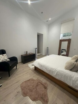 5 habitaciones, wifi y ropa de cama 