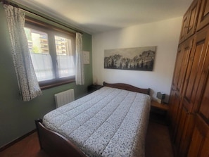 2 bedrooms, WiFi - 100m from resort center, 1st floor, balcony, tv, ski locker, 39m², Montgenèvre (Montgenèvre)