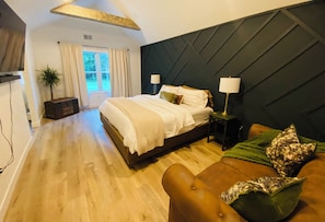 4 quartos, ferros/tábuas de passar roupa, Wi-Fi, roupa de cama