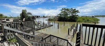 Waterfront 3BR/2BA Condo in Cypress Cove-10 Beds w large deck for entertaining