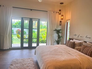 3 bedrooms, in-room safe, iron/ironing board, free WiFi