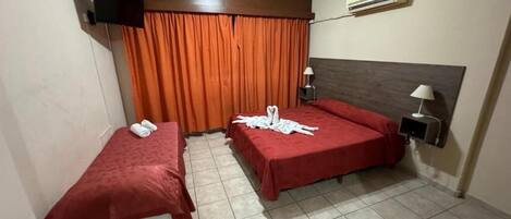 In-room safe, bed sheets