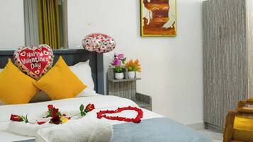 Deluxe Double Room, City View | Free WiFi, bed sheets